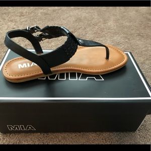 Mia black sandal
